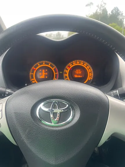Toyota Auris 2010 photo 4