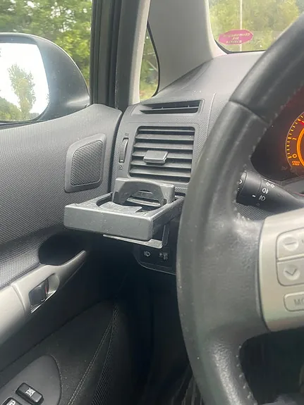 Toyota Auris 2010 photo 5