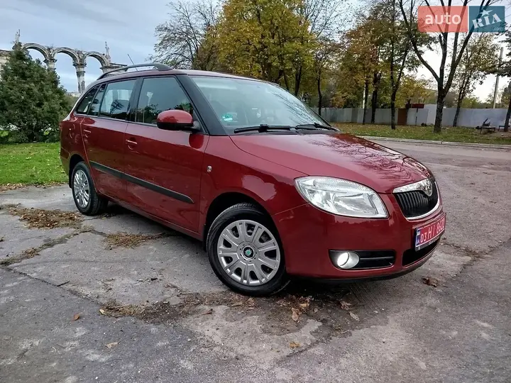 Skoda Fabia 2009 photo 5