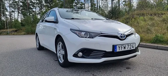Toyota Auris 2016 photo 2