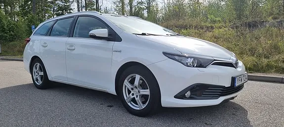 Toyota Auris 2016 photo 3