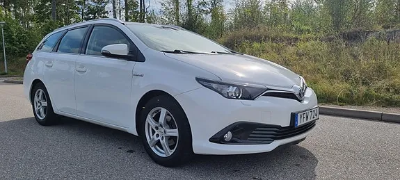 Toyota Auris 2016 photo 4