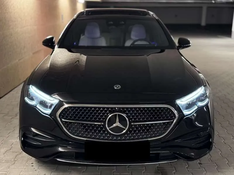 Mercedes-Benz E 220 2024 photo 3
