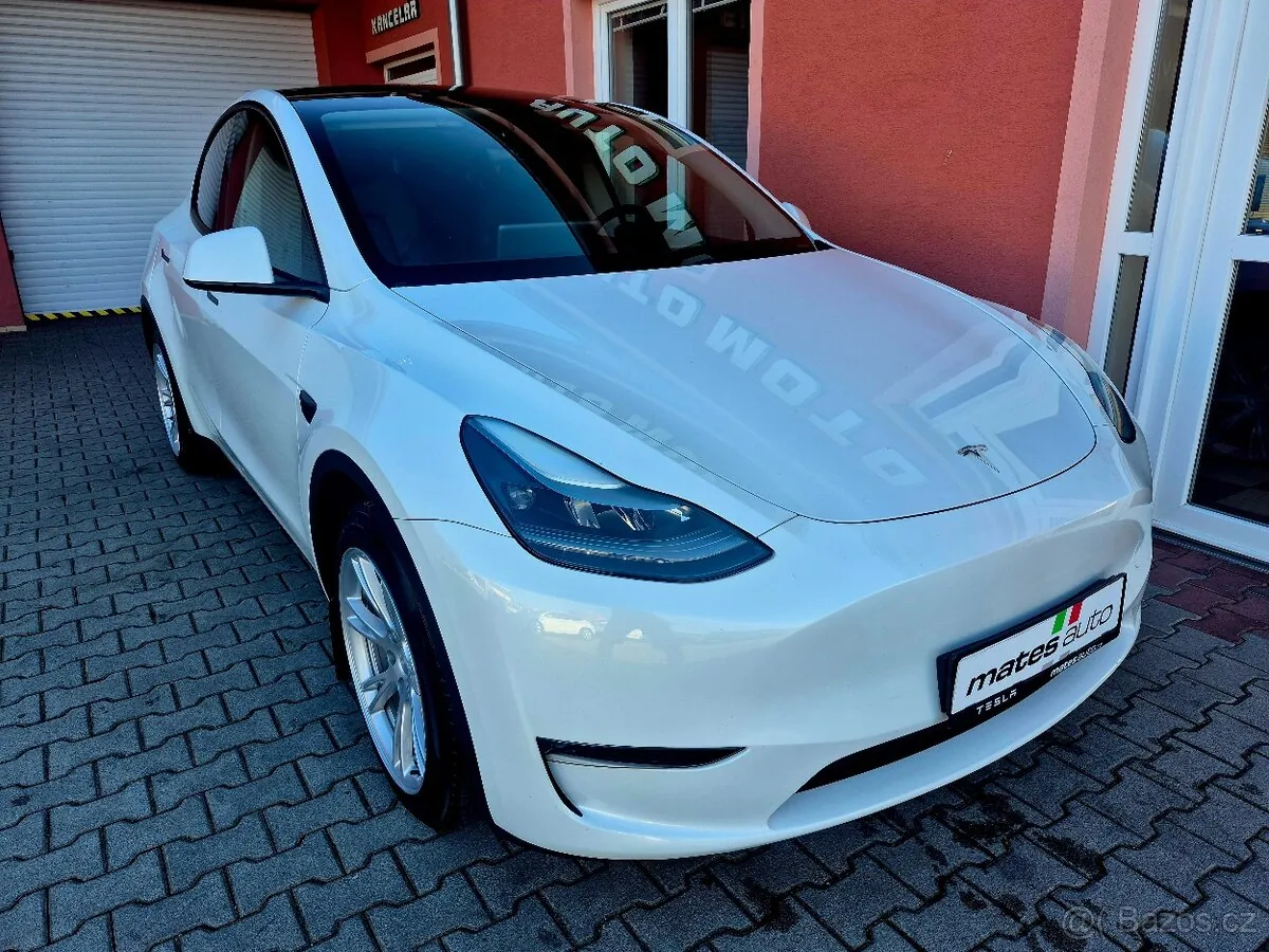 Tesla Model Y 2023 photo 4