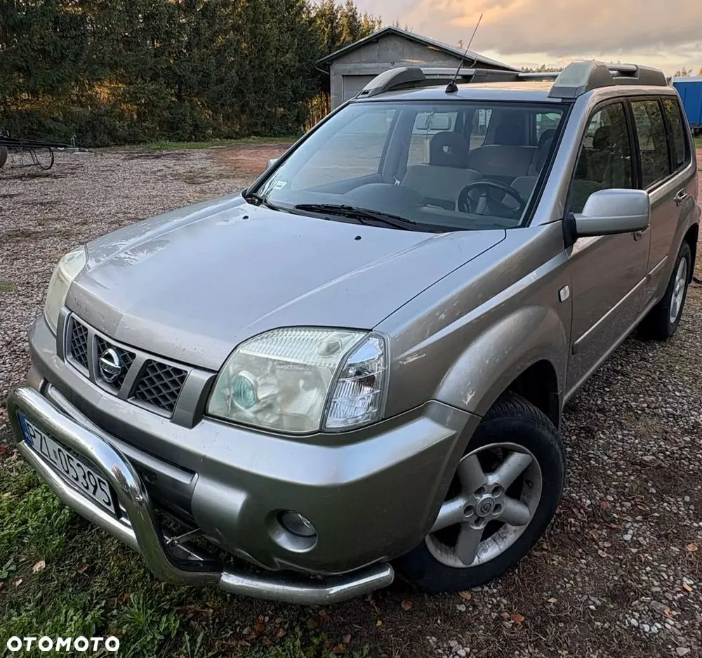 Nissan X-Trail 2003 photo 2