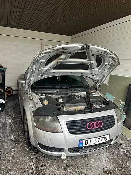 Audi Tt 1999 photo 3