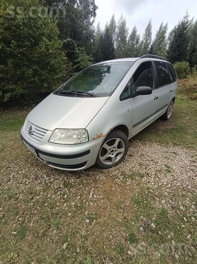 Volkswagen Sharan 2002 photo 2