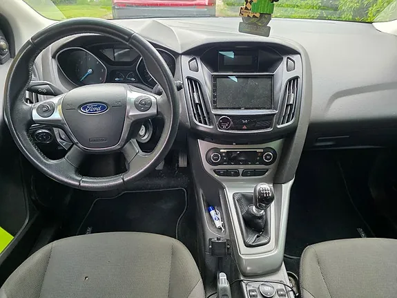 Ford Focus 2011 photo 5