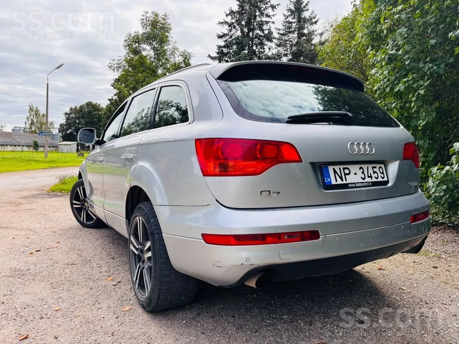 Audi Q7 2006 photo 2