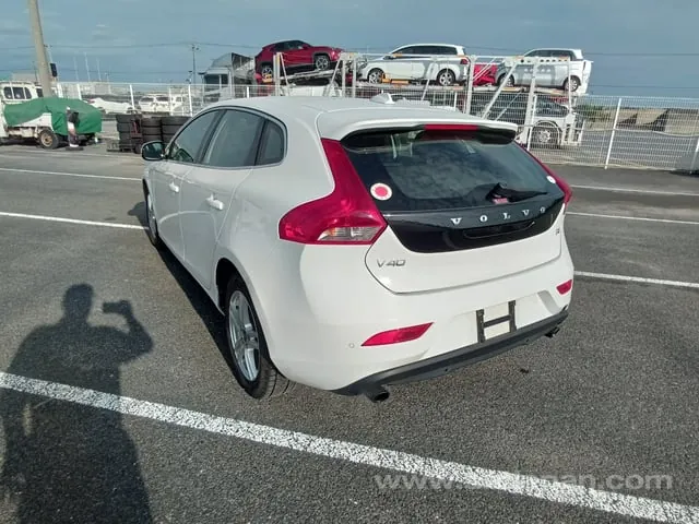 Volvo V40 2014 photo 3