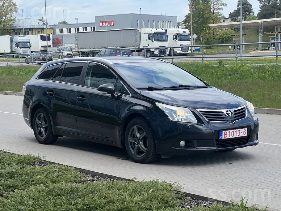 Toyota Avensis 2011 photo 3
