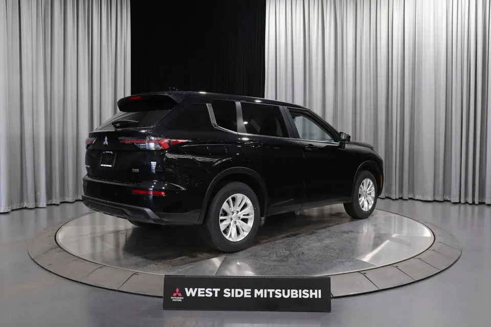 Mitsubishi Outlander 2026 photo 5