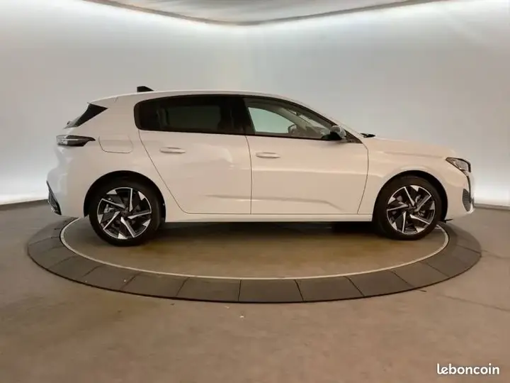 Peugeot 308 2025 photo 4