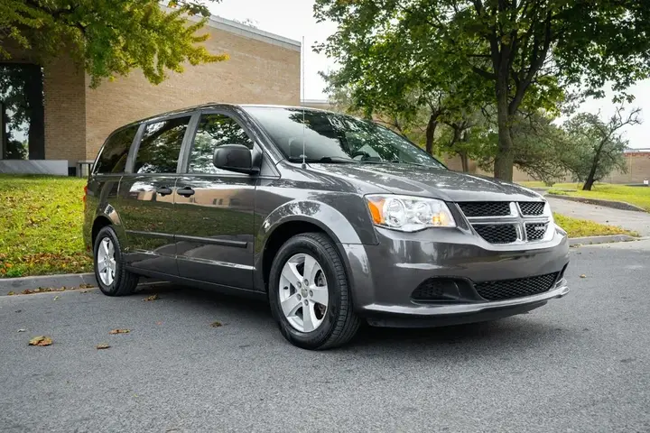 Dodge Grand Caravan 2016 photo 3