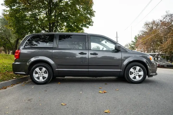 Dodge Grand Caravan 2016 photo 4