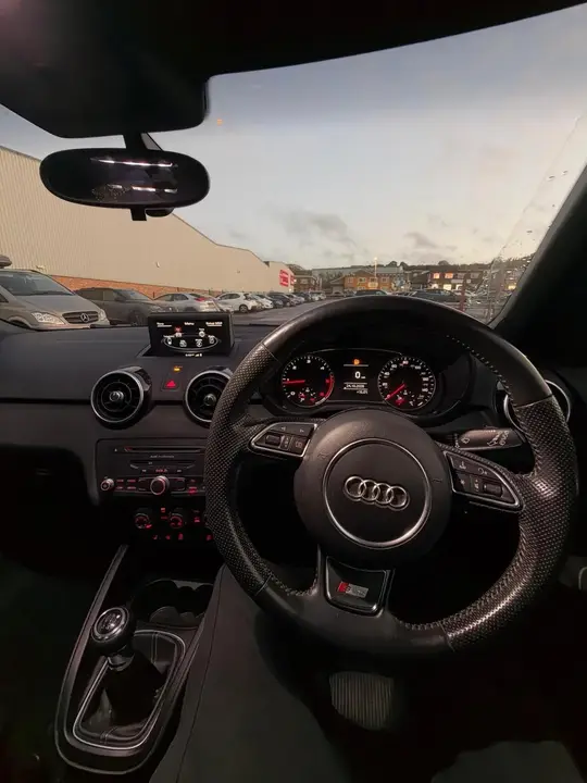 Audi A1 2014 photo 3