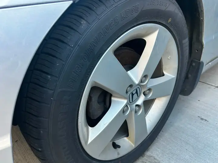 Honda Civic 2011 photo 2