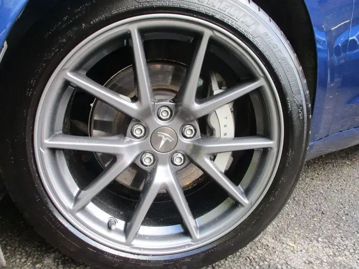 Tesla Model 3 2022 photo 5