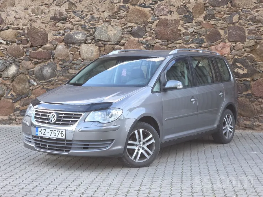 Volkswagen Touran 2008 photo 2