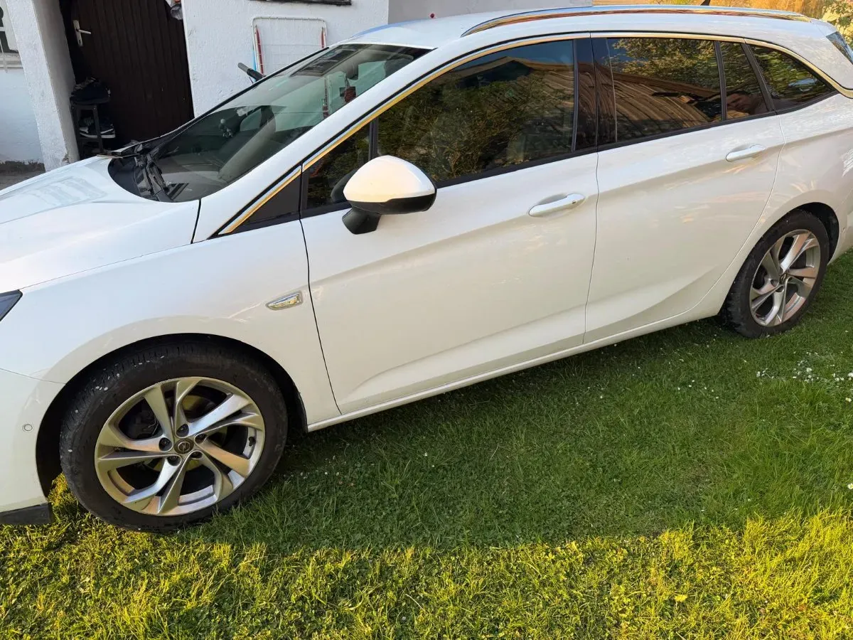 Opel Astra 2020 photo 3