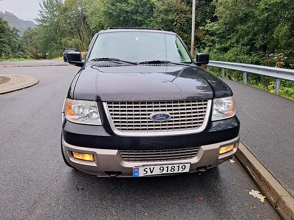 Ford Expedition 2004 photo 3