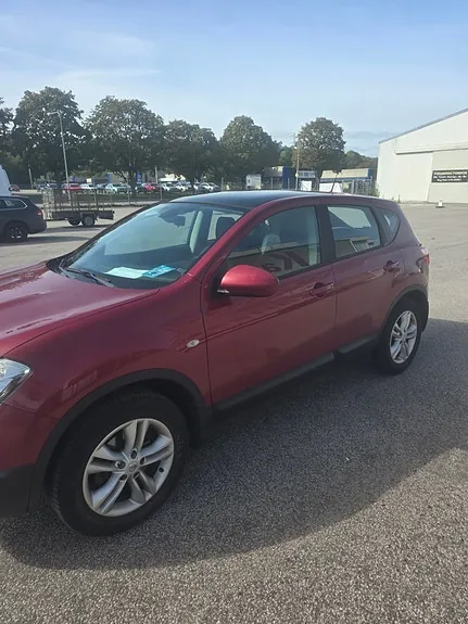 Nissan Qashqai 2010 photo 2