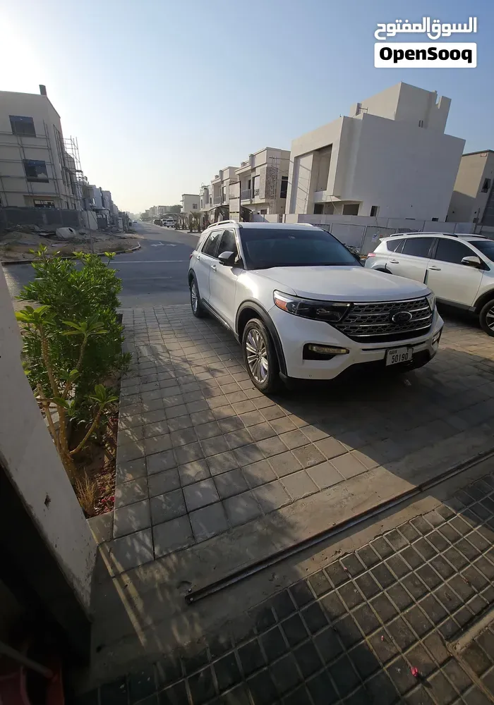 Ford Explorer 2021 photo 2
