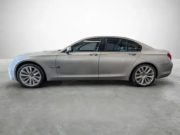 BMW 730D 2008 photo 2