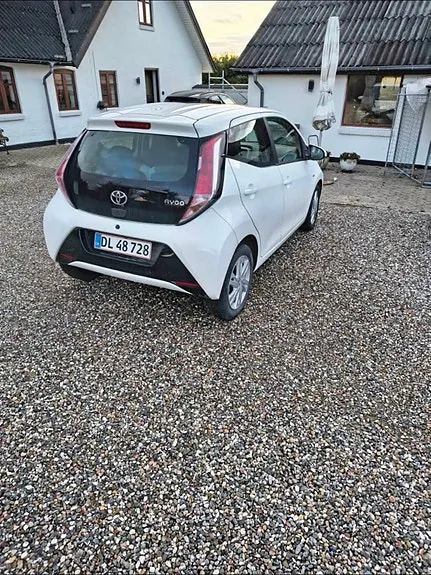 Toyota Aygo 2014 photo 3
