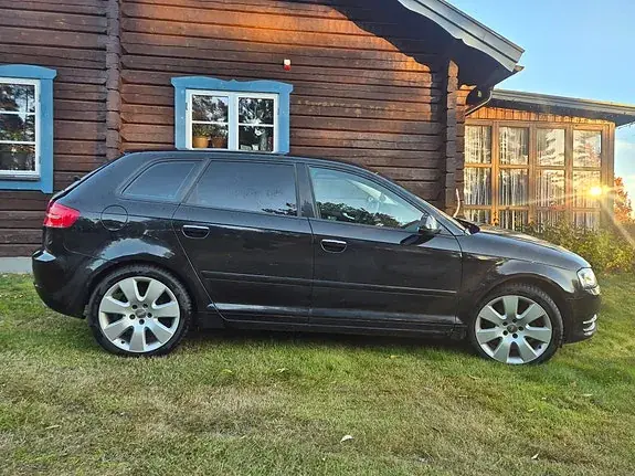 Audi A3 2012 photo 3