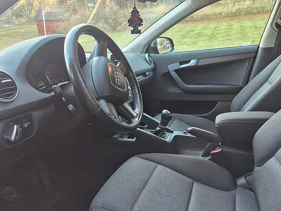 Audi A3 2012 photo 4