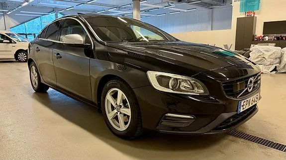 Volvo S60 2015 photo 2