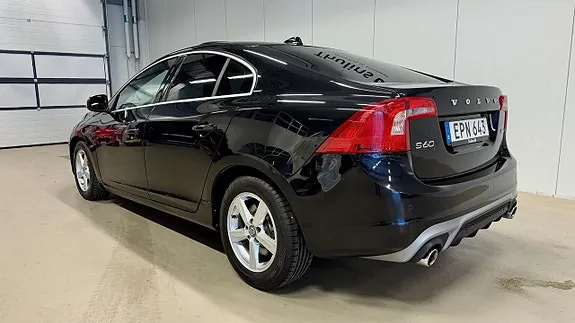 Volvo S60 2015 photo 4
