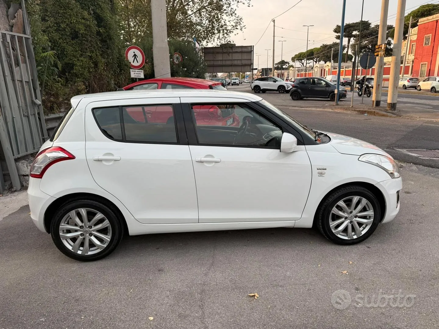 Suzuki Swift 2015 photo 4