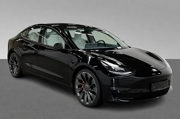 Tesla Model 3 2021 photo 2