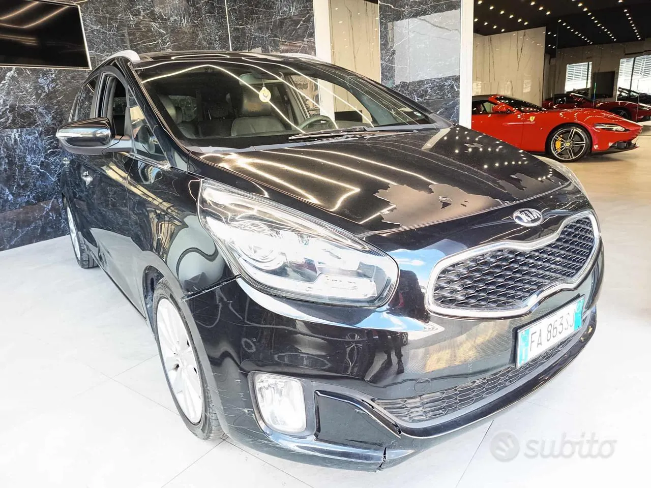 Kia Carens 2015 photo 2