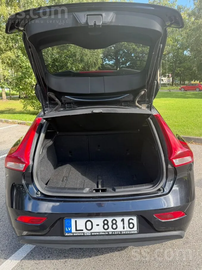 Volvo V40 2012 photo 5