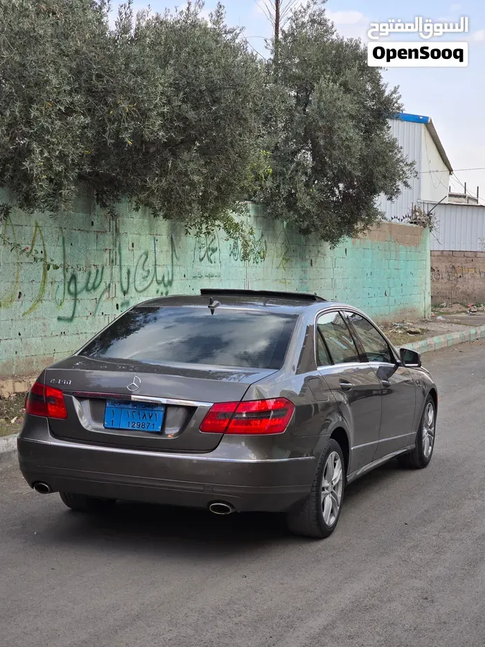 Mercedes-Benz E-Class 2011 photo 4