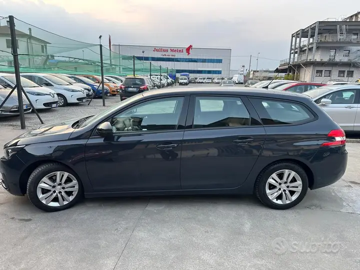 Peugeot 308 2020 photo 4