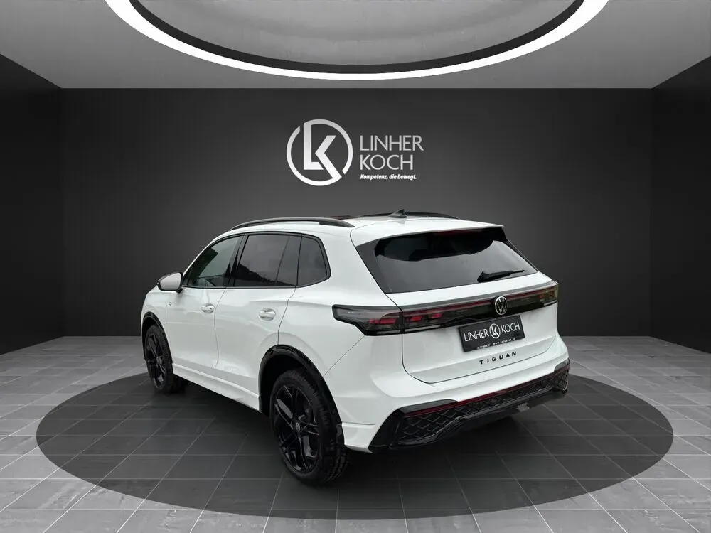 Volkswagen Tiguan photo 3