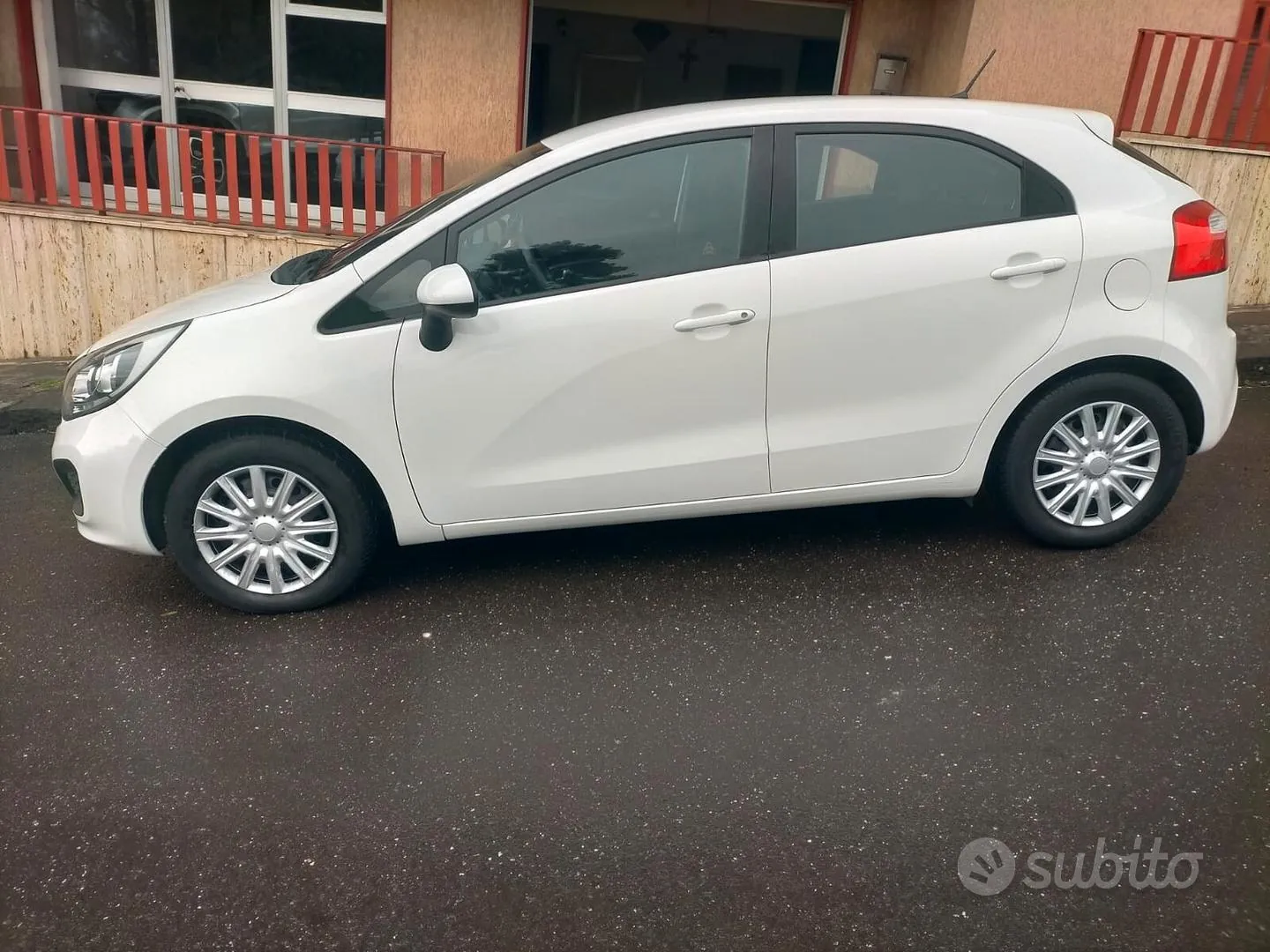 Kia Rio 2012 photo 5