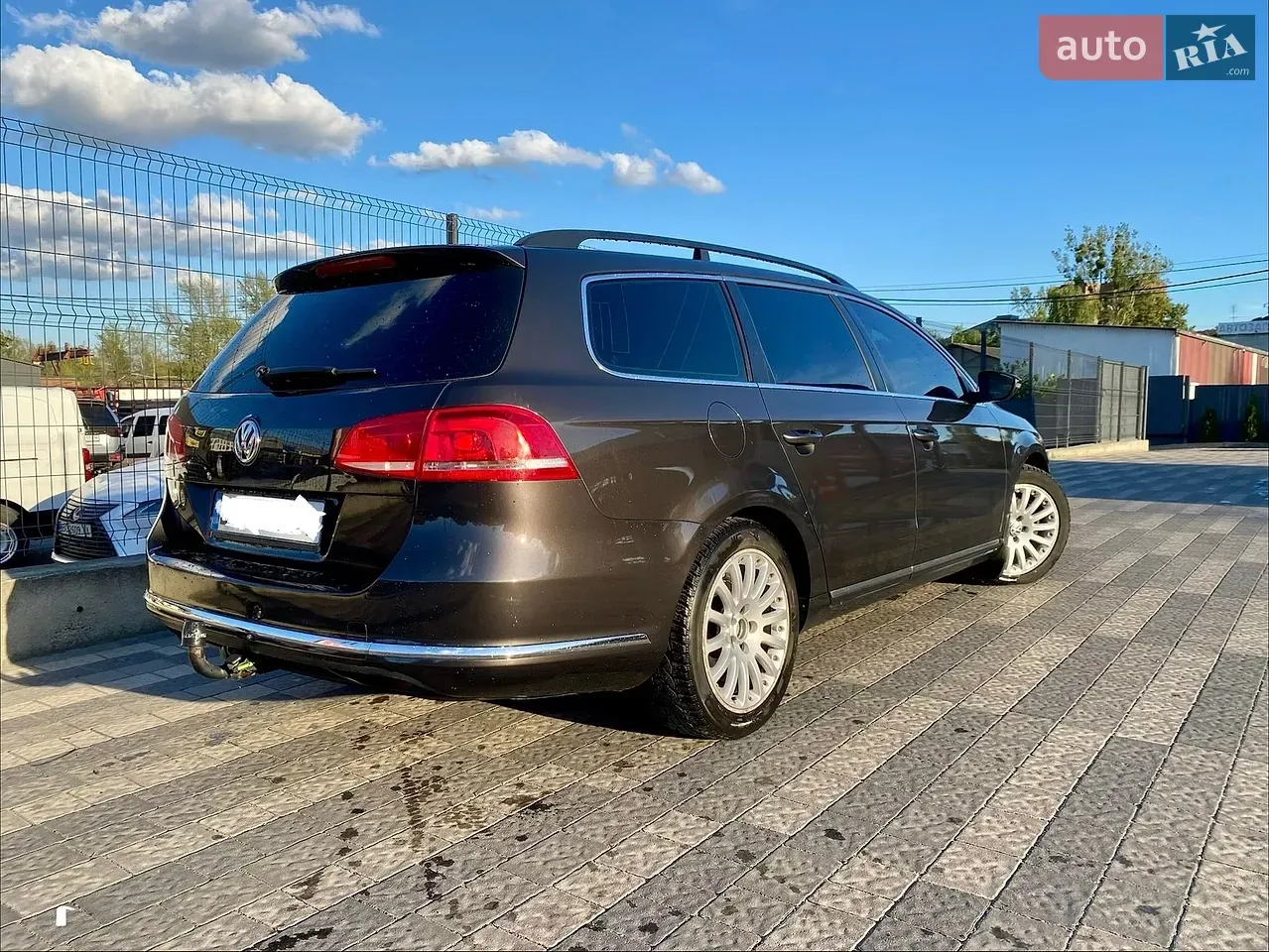 Volkswagen Passat 2011 photo 5