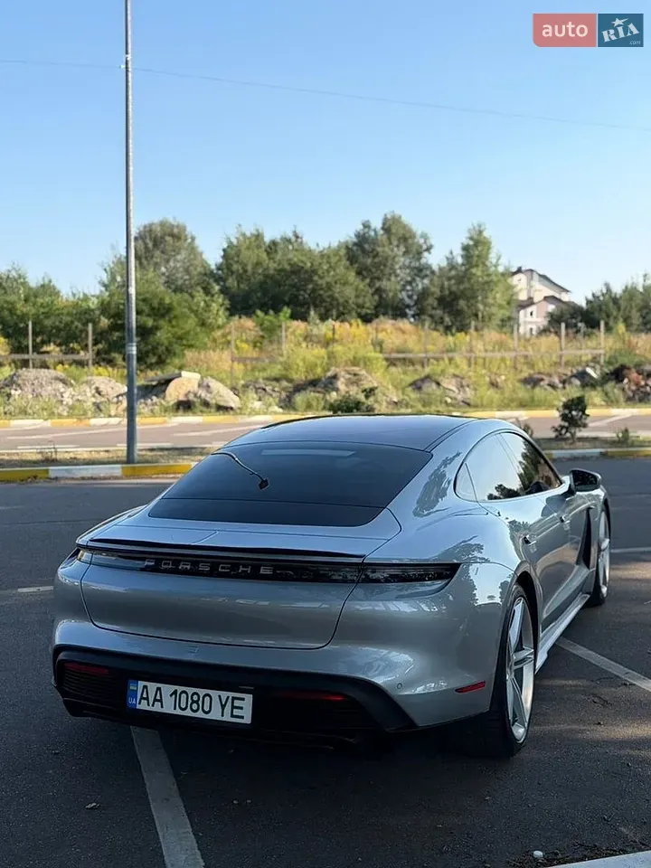 Porsche Taycan 2020 photo 2