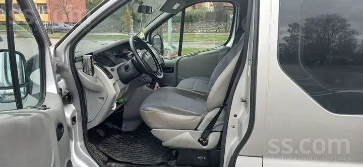 Renault Trafic 2005 photo 3