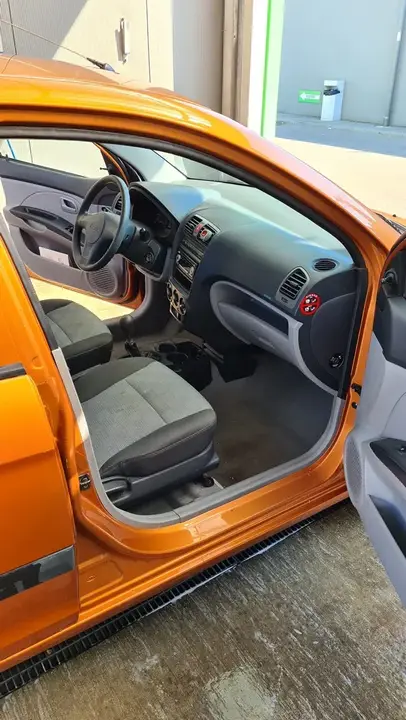 Kia Picanto 2004 photo 2