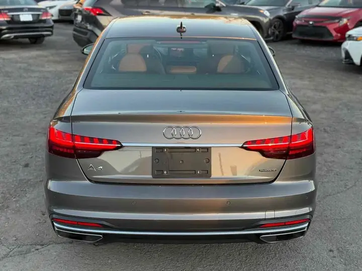Audi A4 2022 photo 5