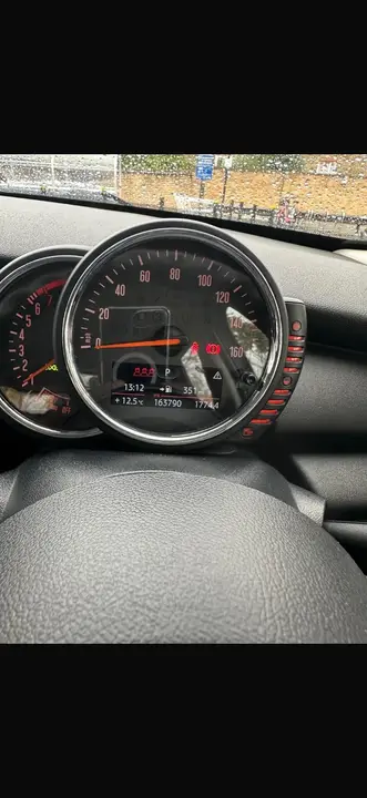 Mini Hatch 2017 photo 2