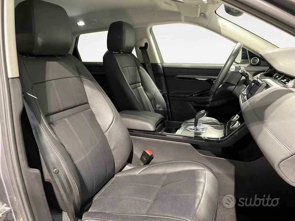 Land Rover Range Rover Evoque 2022 photo 4