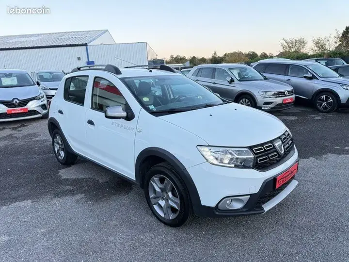 Dacia Sandero 2018 photo 2