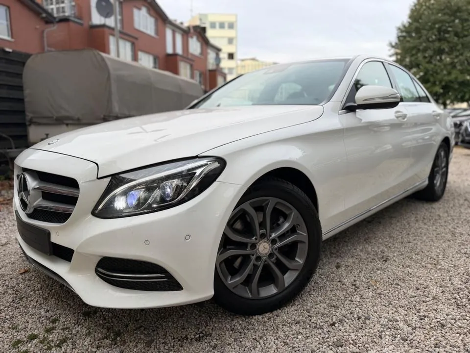 Mercedes-Benz C200